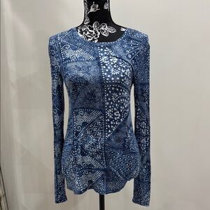 BCBG MAX AZRIA Sheer Stretch Knit Top 
size large